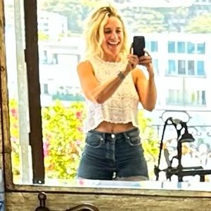 Good American The Bombshell Short Blue 366